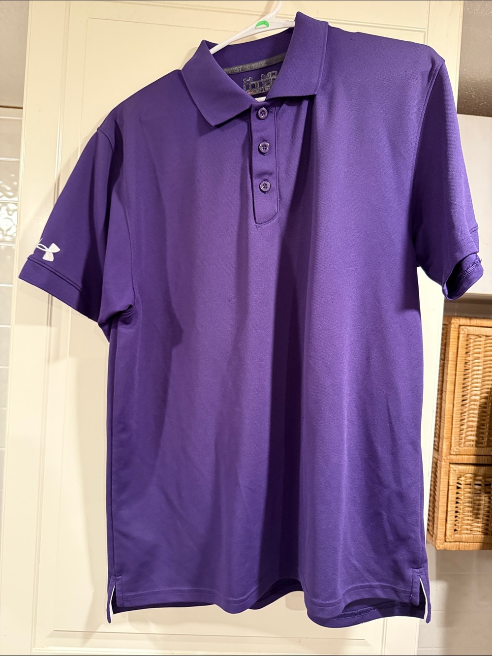 Under Armour Men’s Purple Polo Shirt size medium 7:30